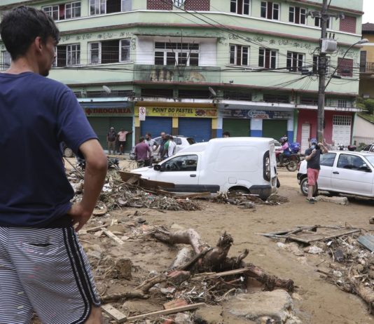 Com 136 mortes, Petrópolis divulga alerta sobre fake news