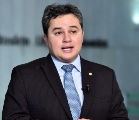 Efraim: “A aprovação desse projeto faz valer os direitos das grávidas, com garantia de emprego e renda”