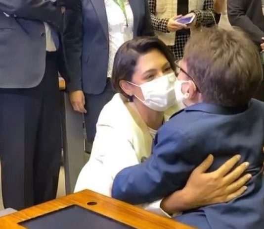 Patrick Dorneles toma posse como deputado na Câmara Federal em cerimônia com presença da primeira dama Michelle Bolsonaro