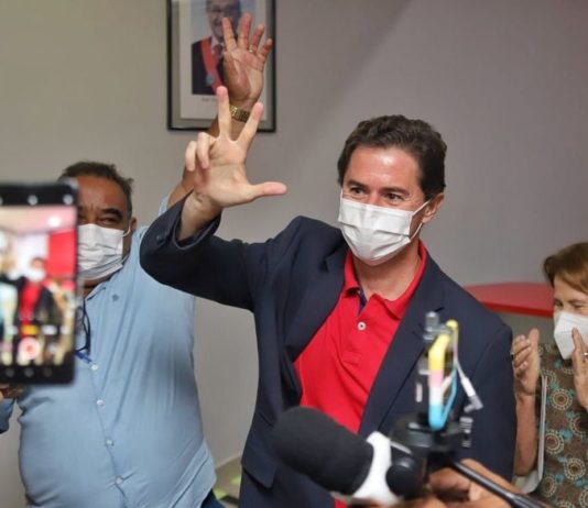 Senador Veneziano é anunciado pelo MDB como pré-candidato a governador