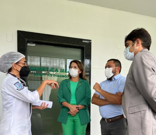 VEREADORA FABIANA GOMES E OUTROS VEREADORES FISCALIZAM DENÚNCIAS NO HUAC