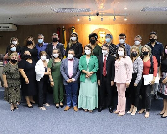 FABIANA GOMES REALIZA COM SUCESSO I FÓRUM DE SAÚDE BUCAL NA CMCG