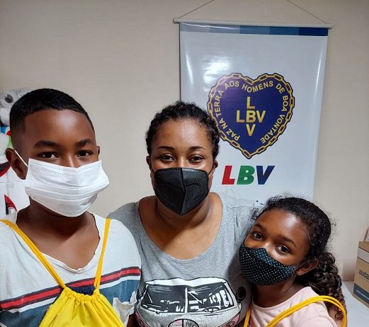 Mesmo encarando diversos desafios, brasileiros permanecem solidários É possível ter felicidade ainda que em momentos difíceis?