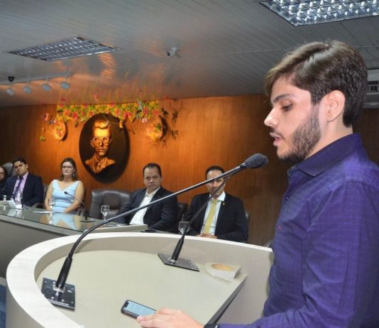 Médico Rômulo Gouveia Filho se filia ao PSB para concorrer a deputado federal