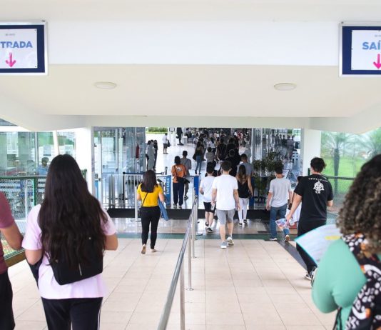 Pedido da taxa de isenção no Enem 2022 começa na segunda-feira