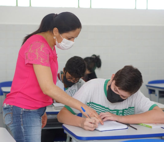 Prefeitura de Campina Grande abre seleção de voluntários para o Programa Brasil na Escola