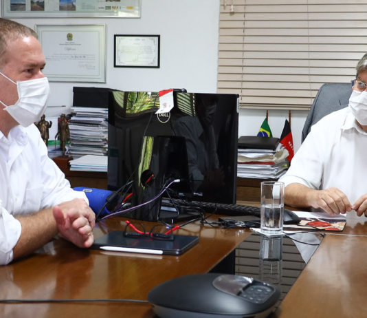 João Azevêdo recebe representantes da A & C e discute novas parcerias