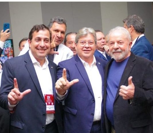“A Paraíba e o Brasil na mesma direção”, afirma João Azevêdo em encontro com ex-presidente Lula