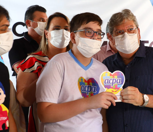 João Azevêdo inaugura Centro de Atendimento ao Autista de Campina Grande e vistoria conclusão de obras do Escritório de Representação