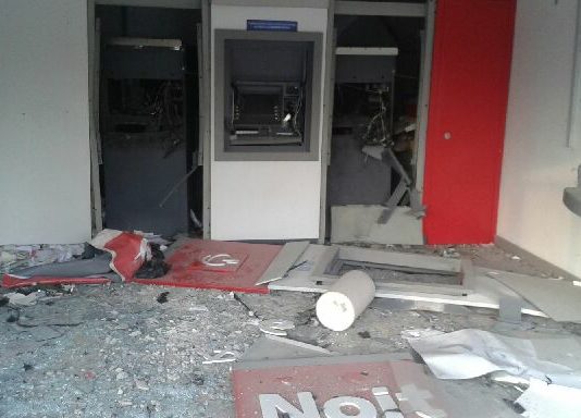 Grupo explode caixa eletrônico instalado no prédio da prefeitura de Massaranduba, na PB