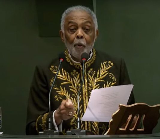 Gilberto Gil toma posse na Academia Brasileira de Letras
