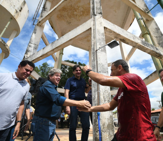 João Azevêdo entrega adutora, equipamentos de saúde e inspeciona obras em Cajazeiras e Marizópolis