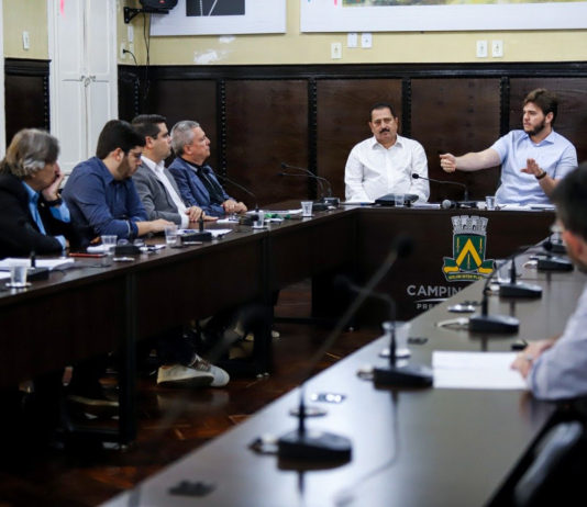 TRANSPORTE PÚBLICO Bruno recebe empresários e estabelece metas para o setor melhorar a qualidade dos serviços à população de Campina Grande