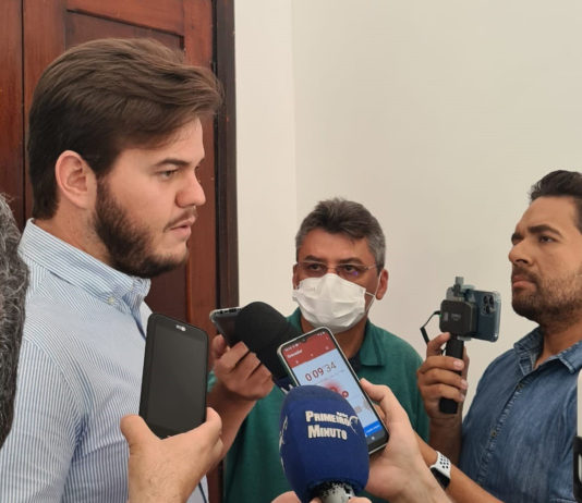 Bruno garante que Distritos de Campina Grande não serão prejudicados com a falta de ônibus e deverá firmar contrato emergencial para garantir o serviço