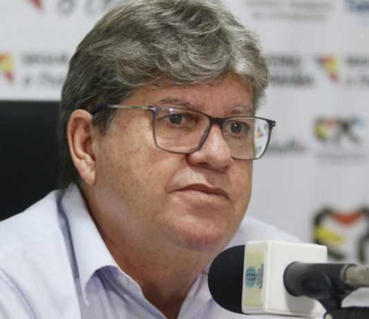 Governador entrega casas em Belém e inaugura estrada em Remígio nesta terça-feira (3)