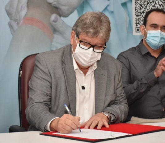 João Azevêdo assina convênio com Hospital da FAP e assegura atendimento à população de Campina e região