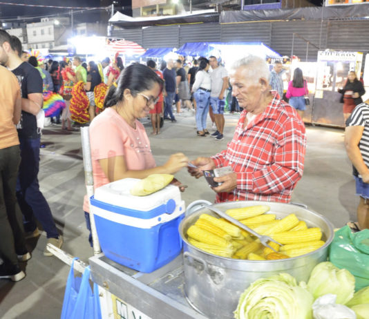 O Maior São João do Mundo mantém acesa a tradição da gastronomia junina