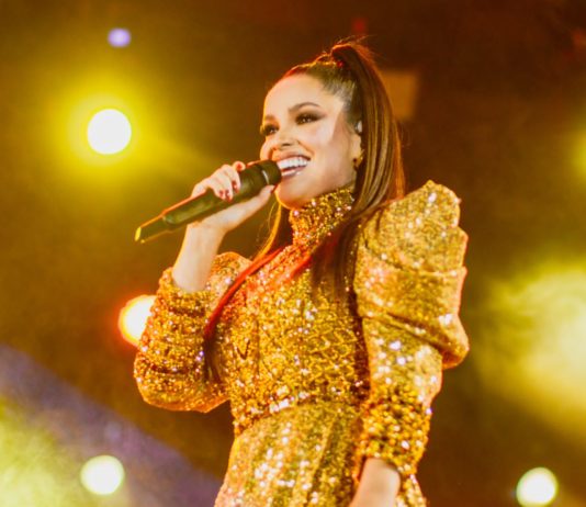 Juliette emociona multidão em show na Arena Brahma em Campina Grande