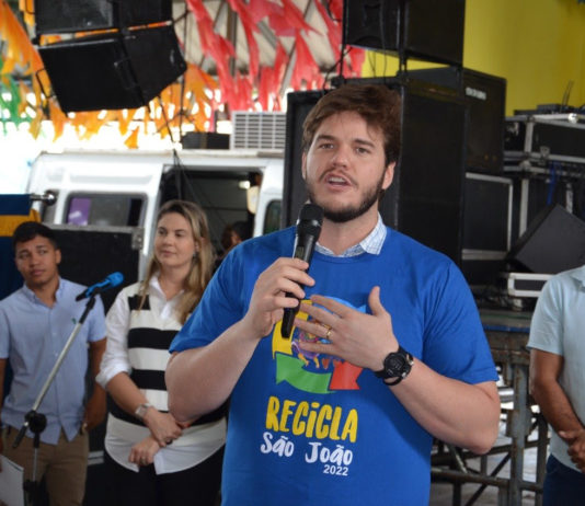 Bruno lança Recicla São João e assina contrato de catadores, garantindo emprego e renda extra para 40 famílias durante os 31 dias d’O Maior São João do Mundo