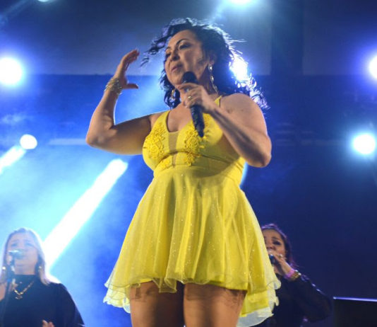 Eliane e Gustavo Mioto fecham programação no Dia de São Pedro, no Parque do Povo