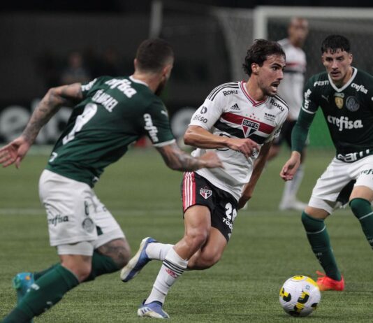 São Paulo vence Palmeiras nos pênaltis e avança na Copa do Brasil. Contando com brilho de Jandrei, Tricolor triunfa por 4 a 3