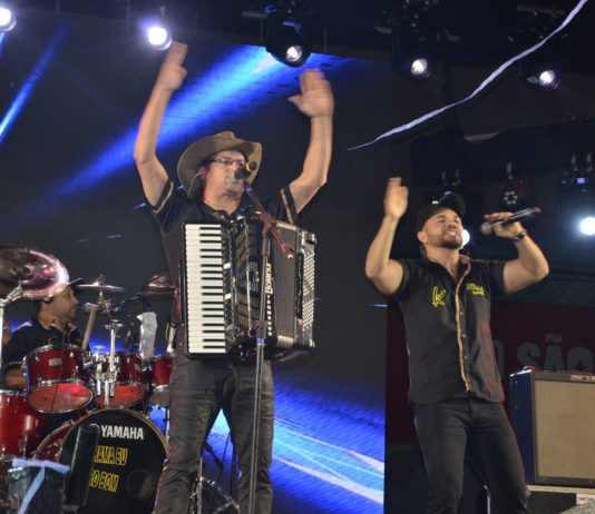 Forrozão Karkará e Edyr Vaqueiro completam programação da quinta no Parque do Povo