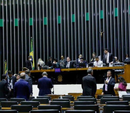 Congresso aprova LDO sem obrigar execução de emendas de relator. Projeto que estabelece as diretrizes do Orçamento do ano que vem segue para sanção presidencial