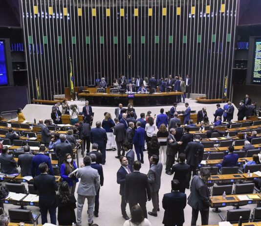 Câmara aprova PEC dos Benefícios Sociais em segundo turno. Texto segue para promulgação