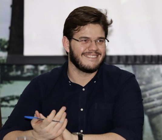 Bruno vistoria áreas que podem sofrer intervenções urbanas para ampliação do Parque do Povo