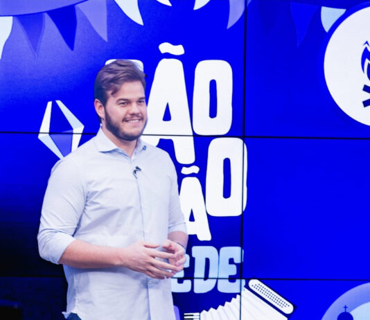 Em entrevista à Rede Ita de Televisão, Bruno faz balanço positivo do Maior São João do Mundo 2022 e destaca projeto de expansão do Parque do Povo