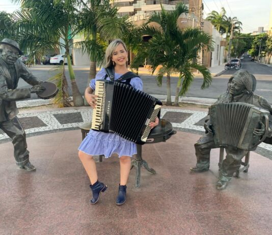 Shopping de Campina Grande promove show com Laís Amaro, ex-participante do The Voice Brasil