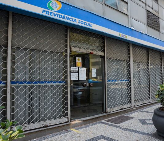 INSS começa a pagar aposentadorias e pensões de julho. Mais de 36,4 milhões de segurados têm direito a algum benefício