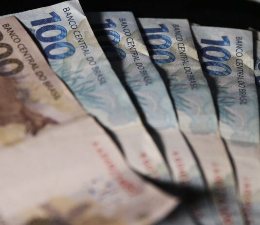 Auxílio Brasil de R$ 600 começa a ser pago em agosto. O valor será recebido até dezembro