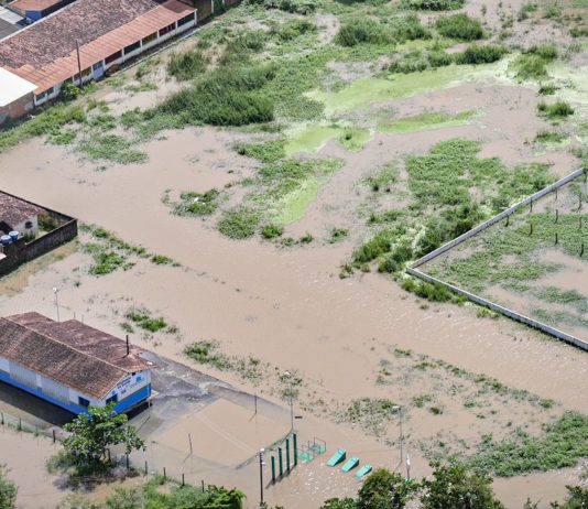Alagoas tem 50 municípios em emergência por causa das chuvas. Há 40 mil pessoas desalojadas e desabrigadas
