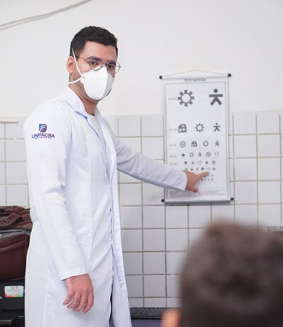 Prefeitura de Campina Grande lança Programa “Olhar Campina” e faz entrega de óculos na manhã desta terça-feira