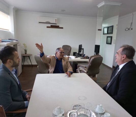 Visita: Presidente da Câmara de Campina Grande e corregedor-geral do TJPB discutem parcerias