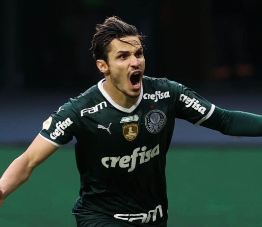 Palmeiras faz 3 a 0 no Goiás e se isola na liderança do Brasileirão. Fluminense completa 10 jogos invicto após superar Cuiabá no Maracanã