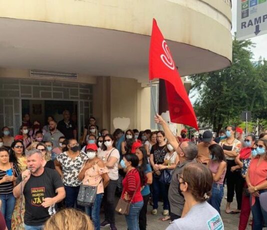 Em assembleia, servidores da PMCG decidem suspender greve