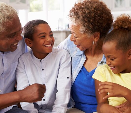 “Avós e netinhos” – Paiva Netto