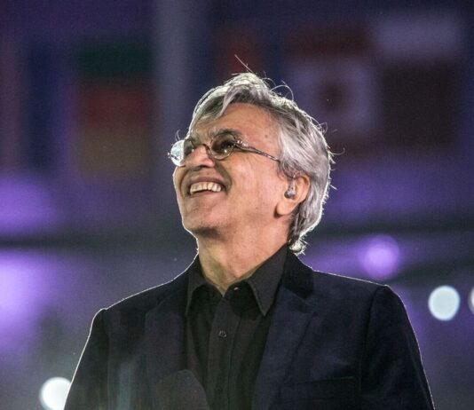 Hoje é dia: Caetano Veloso faz 80 anos, uma referência na MPB