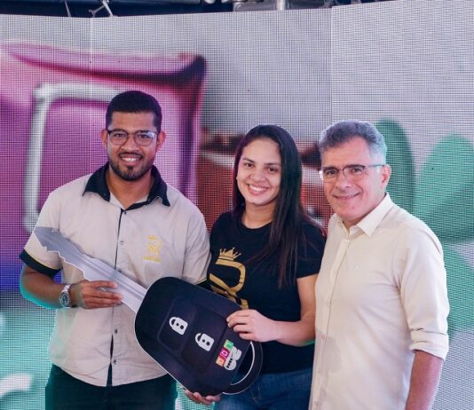 Liquida Campina 2022: Vendedor é sorteado com carro automático avaliado em 120 mil reais