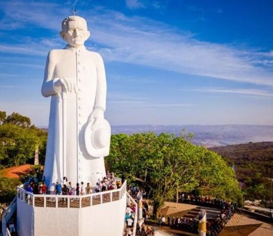 Vaticano autoriza início de processo de beatificação de Padre Cícero, diz Diocese do Crato