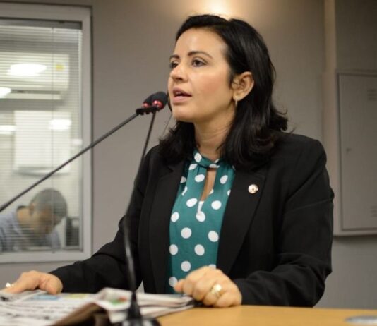 Deputada Pollyanna Dutra é convidada para ser candidata a senadora na chapa de João Azevêdo