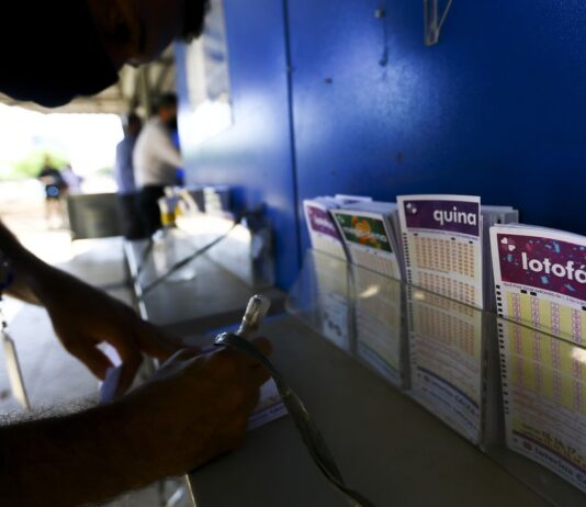 Confira as dezenas sorteadas na Lotofácil de Independência. Concurso distribuirá R$ 180 milhões em prêmios
