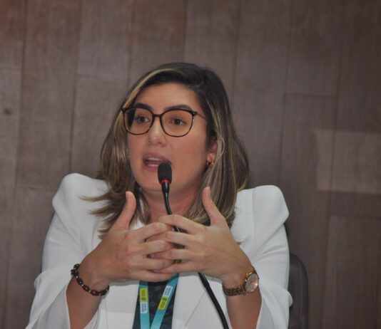 Secretária Laryssa Almeida apresenta ações da SECTI e da SEDE na Audiência Pública da LOA 2023