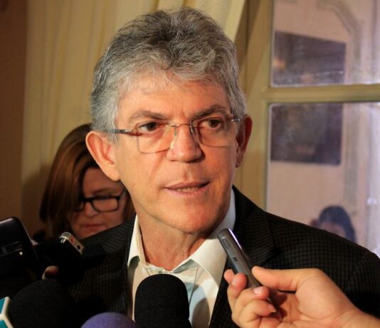 TRE-PB indefere candidatura de Ricardo Coutinho por unanimidade e ex-governador não poderá concorrer ao Senado