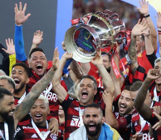 Flamengo vence Corinthians nos pênaltis e conquista Copa do Brasil. Rubro-Negro mostra frieza e triunfa por 6 a 5