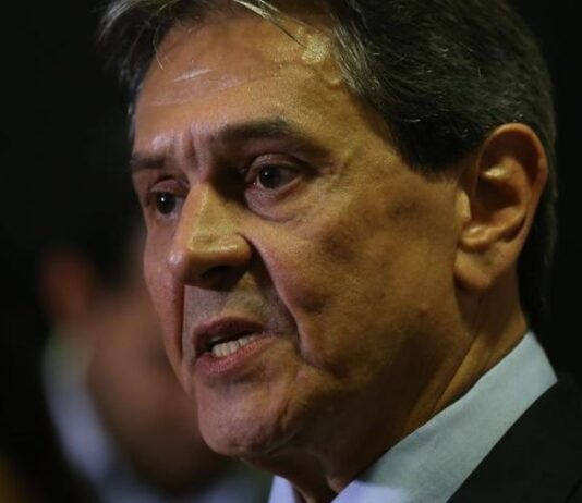 Ex-deputado federal Roberto Jefferson é preso no Rio de Janeiro