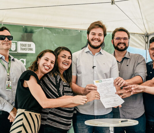Bruno assina ordem de serviço para reforma da Creche Maria Tereza Nepomuceno