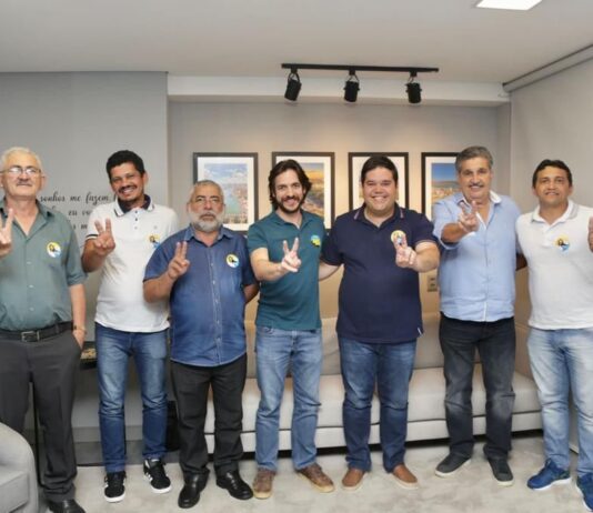 Deputado Anderson Monteiro leva mais 15 lideranças de 6 cidades para agrupamento de Pedro Cunha Lima